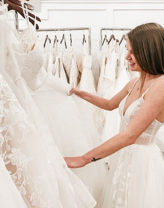 Wedding Dress Shopping–When Should you Begin?