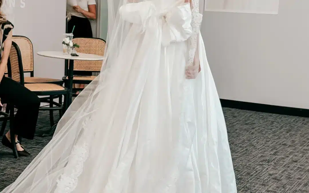 What Length Veil Should You Wear with a Backless Dress?