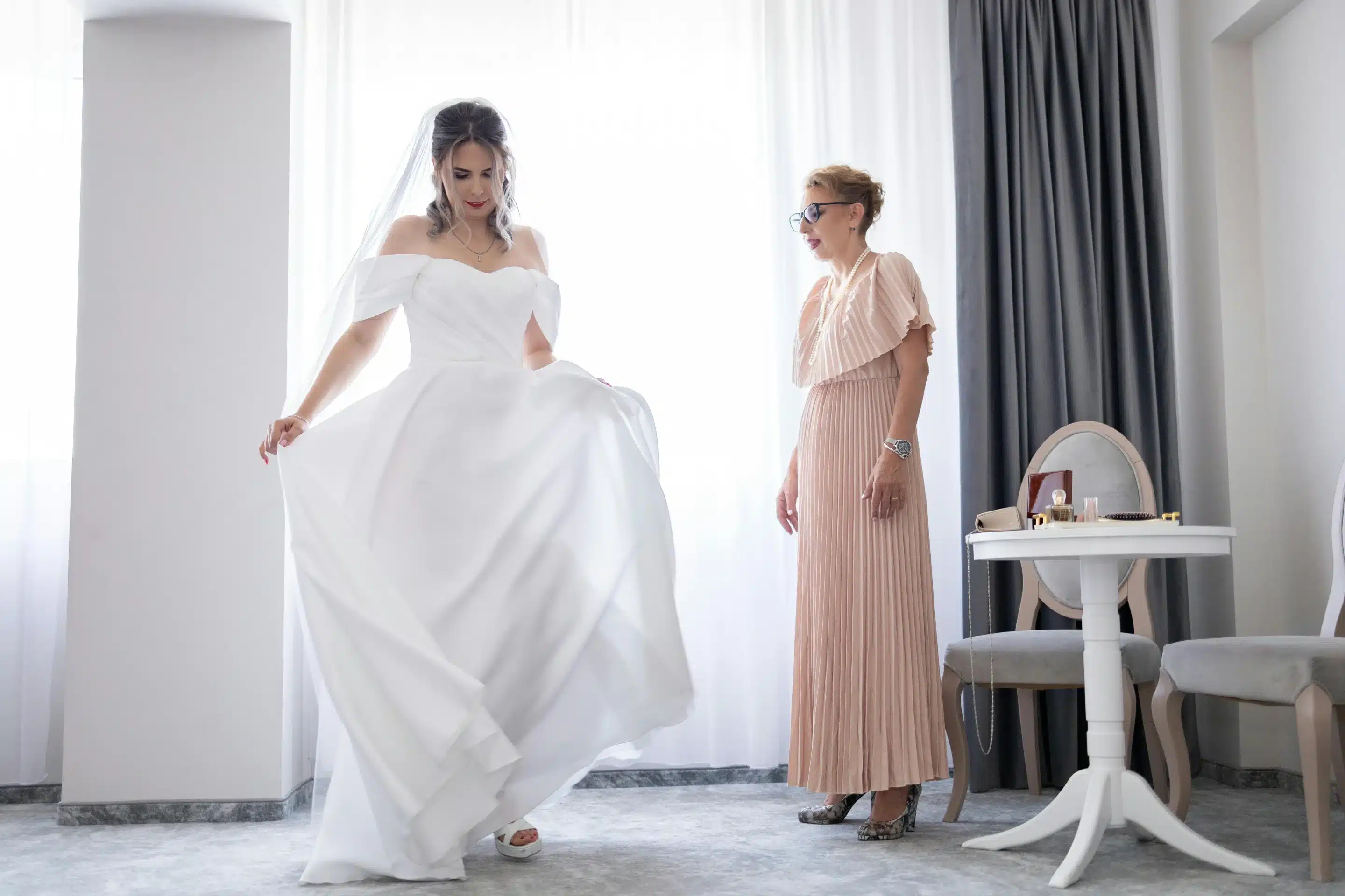 Elegant Mother Of The Bride Dresses​ For Modern Wedding